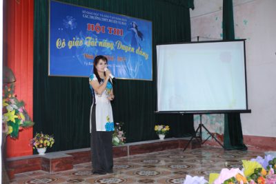 Hội thi “Cô giáo tài năng duyên dáng” năm học 2016 – 2017 các trường THPT huyện Vụ Bản